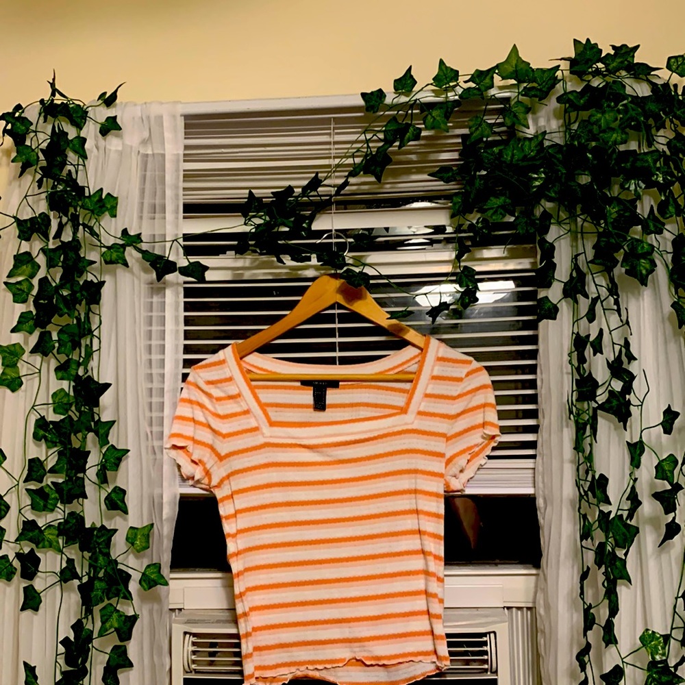 Square neck t-shirt
